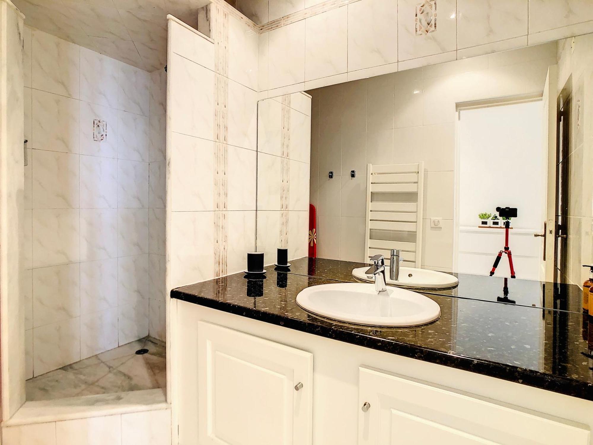 1 Bedroom Flat With Balcony Cannes Center Croisette 6Ppl Exterior foto
